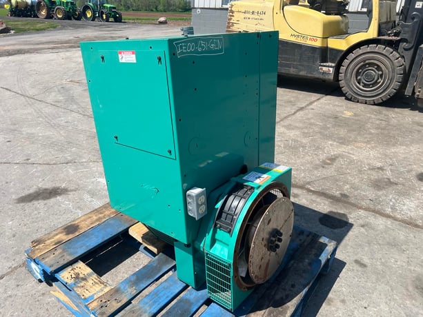 35 KW, 1800 RPM, Cummins/Onan #DGBB-3367339, Generator End, 120/240 Volts, 12 poles, 1833 hours, 1999 - Image 9