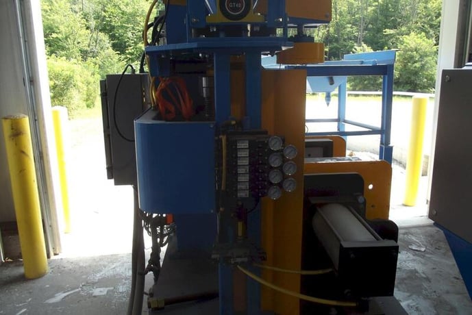 Redford #CB16, Cold Box Core Machine, PLC controls w/ touchscreen HMI, sand mixer - Image 9