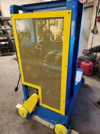 7200 lb. Revolator/Wean, coil car, exit type, 18" lift, V-deck, hydraulic motor & chain driven - Image 1