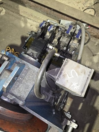 Chicago-Slitter, dual scrap winders on single base, 22" wide, 26" spool diameter, hydraulic orbit motor driven - Image 4