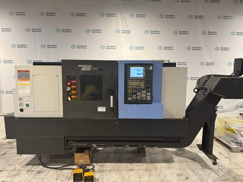 Daewoo Doosan #Puma-GT2600, CNC Lathe, 24.8" swing, 3.2" bar, 12 position turret, 30 HP, Fanuc OI-TF, Chip - Image 1