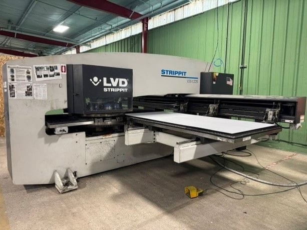 20 Ton LVD Strippit #V20-1225, CNC turret punch, 34 station, 50" x100" max sheet, Fanuc 180i-P - Image 1