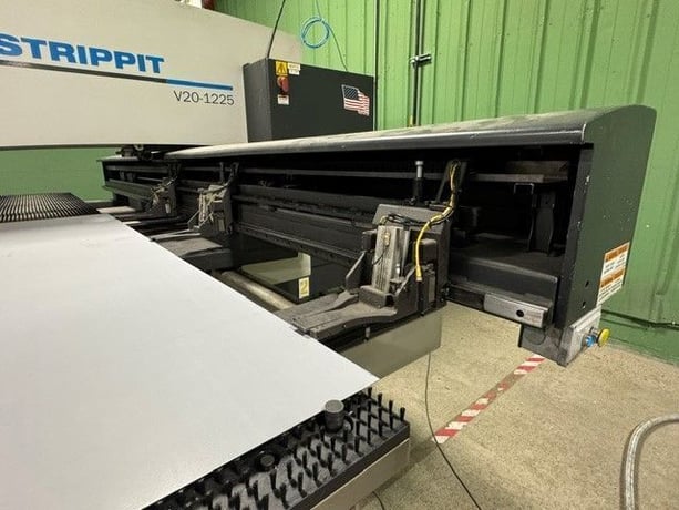 20 Ton LVD Strippit #V20-1225, CNC turret punch, 34 station, 50" x100" max sheet, Fanuc 180i-P - Image 5