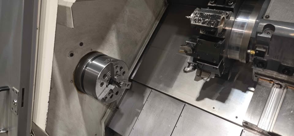 Nakamura #SC-300L, CNC lathe, 10" chuck, 2.7" bar, 47.7" centers, 13.77" dia., 43.3" lgth, Fanuc, live - Image 4