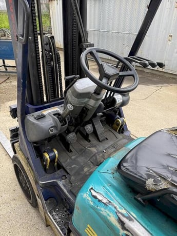 4500 lb. Komatsu #FG25ST-12, LP gas forklift, triple stage mast, side shift, 188" lift height - Image 7