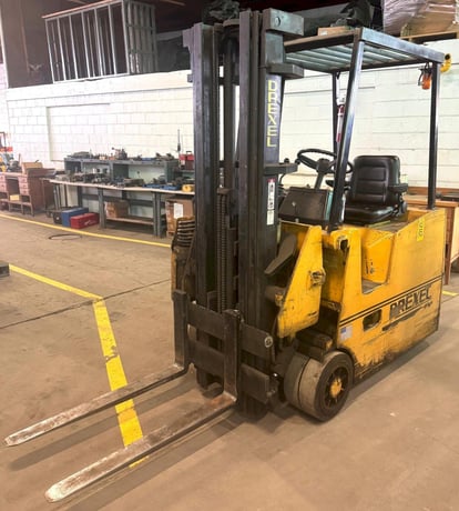 3000 lb. Drexel #SLT-30, narrow aisle swing mast electric forklift, triple stage, side shift, 1997 - Image 6