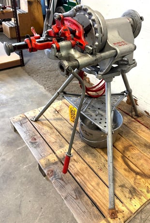 2" Ridgid #300, pipe threader, cutter, reamer, stand, oiler, 1 phase - Image 3