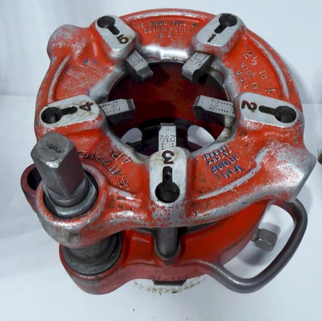 Oster #432, power drive, portable cart, misc. ridgid dies and accessories - Image 5