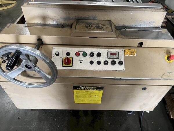 17" x 25.4" Kalamazoo #VG-450L, tilt frame vertical band saw, 1.25" x .042" x 174" blade, 65-400 FPM, manual - Image 6