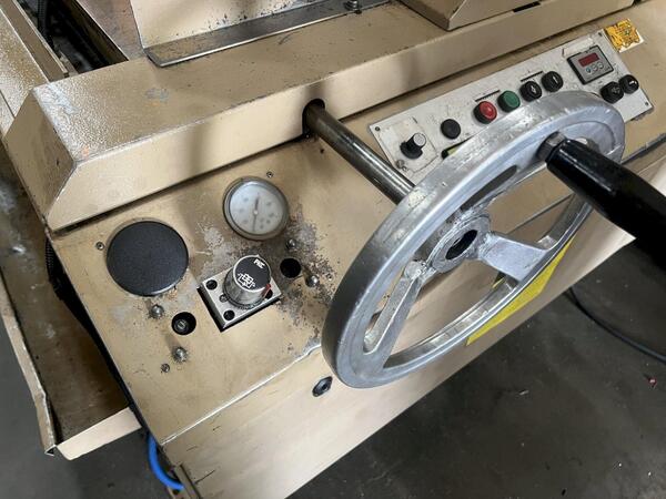 17" x 25.4" Kalamazoo #VG-450L, tilt frame vertical band saw, 1.25" x .042" x 174" blade, 65-400 FPM, manual - Image 7
