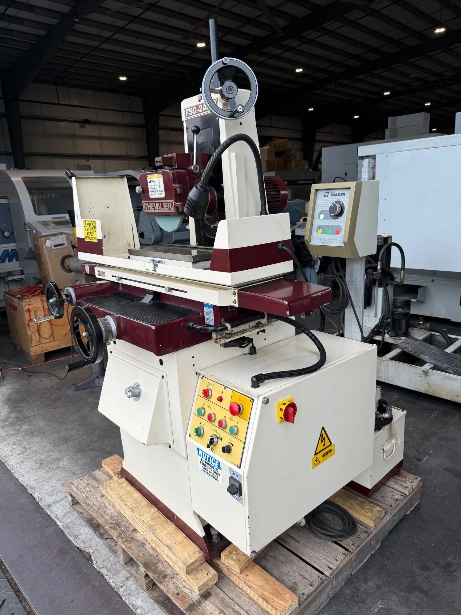 6" x 18" Chevalier #FSG-2A618, 2-Axis hydraulic surface grinder, 7" grinding wheel, 16-82 FPM, 3450 RPM - Image 4