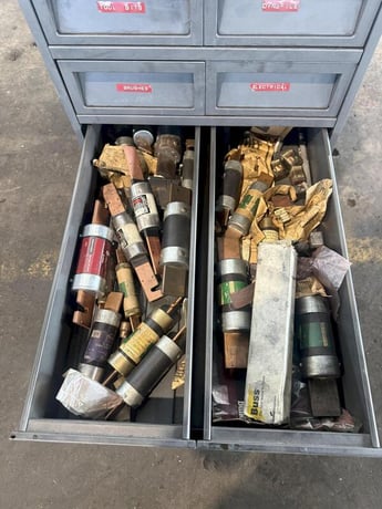 5 drawer tooling cabinet - Image 7