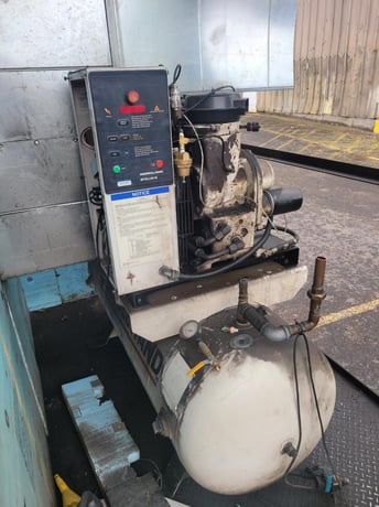 55 cfm, 125 psig, Ingersoll-Rand #U15H-SP, rotary screw air compressor, 15 HP, 230/460 V., 1994 - Image 5