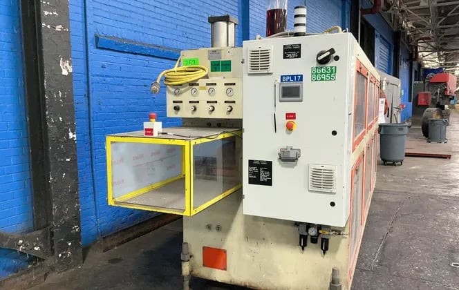 OEM #PV2/8-10-8F, Puller, 5 HP, 32-3/4 A., Allen Bradley PanelView Plus, 2001 - Image 3
