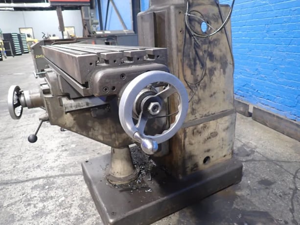 Ex-Cell-O #602, vertical mill, 9" x 48" table, 1 -1/2 HP, Acu-Rite digital read out - Image 5