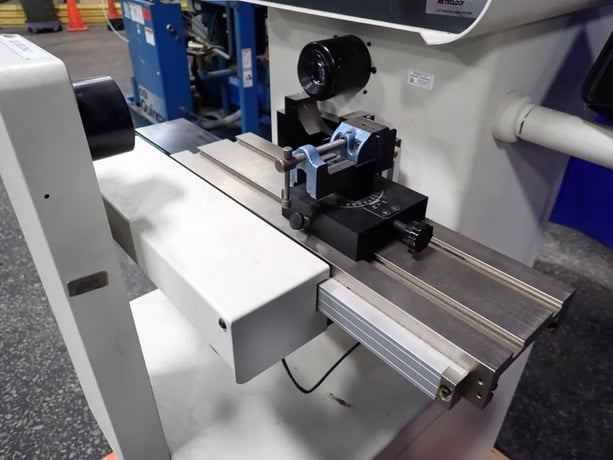 Microvu #Spectra M1030432, optical comparator, Q-16 digital display, 5" x18" table, 2 lenses, 2010 - Image 4