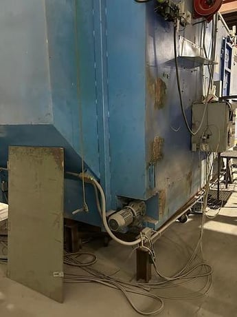 168" wide x 108" high x 180" long BCP, Abrasive Blast Room, 1 nozzle, 20 HP, Clemco 6 cu.ft. blast pot, dust - Image 8