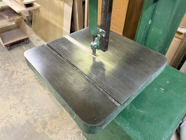 12" x 20" Powermatic #81, vertical Bandsaw, 24" x 24" table - Image 6