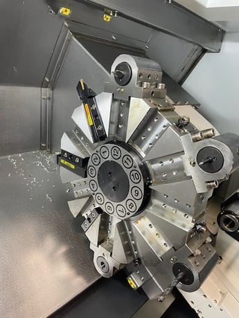 Feeler #FTC-200L, CNC Lathe, 23.6" swing, 8" chuck, 4500 RPM, 25 HP, Fanuc 0i-TF, tailstock, 12 tool, Parts - Image 7