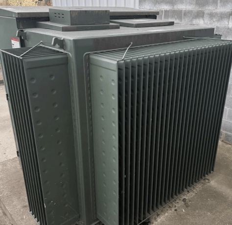 2000 KVA 13200 Primary, 575 Secondary, Square D, Schneider Electric pad mounted transformer (2 available) - Image 1
