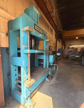 150 Ton, Wheatley #150, Industrial H-frame hydraulic shop press, 14" stroke, 36-1/2" BH, 15 HP - Image 2