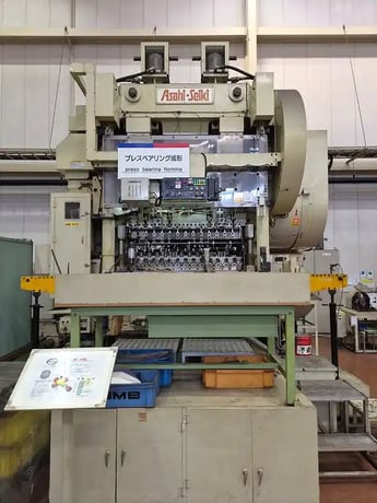 150 Ton, Asahi #TP-150, transfer press, 5" stroke, 20.7'Shut Height, 14 stations, 60 HP, 25-60 SPM, 2002 - Image 1