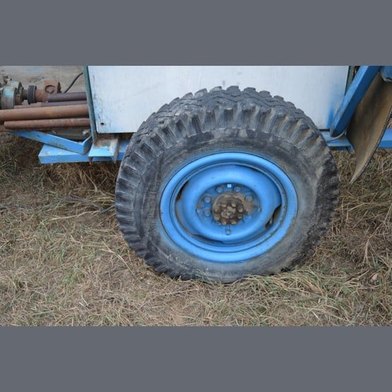 Boyles Bros. #BBS-1, Diamond Core Drill, Wisconsin 4-cyl. gas, 2-speed, with hoist & spare head - Image 9