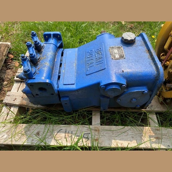 Longyear #24, Diamond Core Drill and Royal Bean 420-9 Pump, AQ 720' depth, 24" drill - Image 4