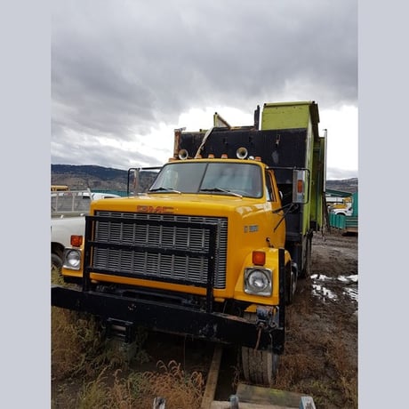 Longyear #38, Diamond Core Drill, GMC truck-mounted, John Deere 4-cyl., 20' tower, HQ - Image 2