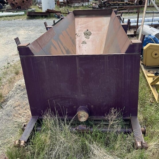 23' long x 6.75' wide Hopper, 23' x 81" x 65" deep, 10" diameter discharge, H-beam frame, on skid - Image 5