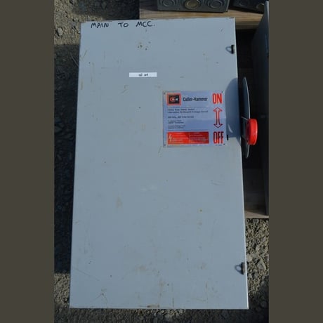 200 Amp. Cutler Hammer, Fusible Disconnect Switch, 600 Volts - Image 2