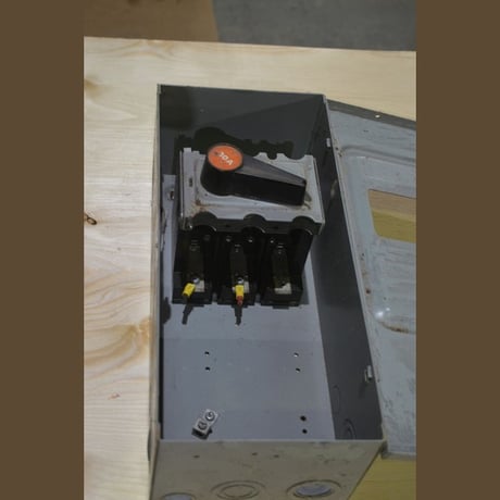 30 Amp. Federal Pacific, Non-Fusible Disconnect Switch, 3 phase - Image 3