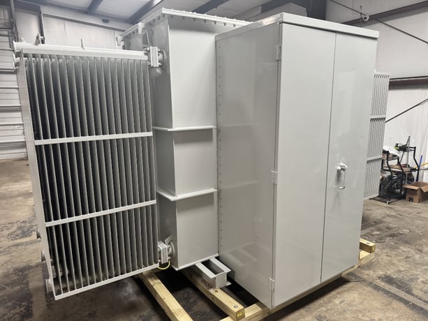 7500 KVA 34500 Delta Primary, 4160GrdY/2400 Secondary, oil substation transformer, FR3, full length air - Image 1