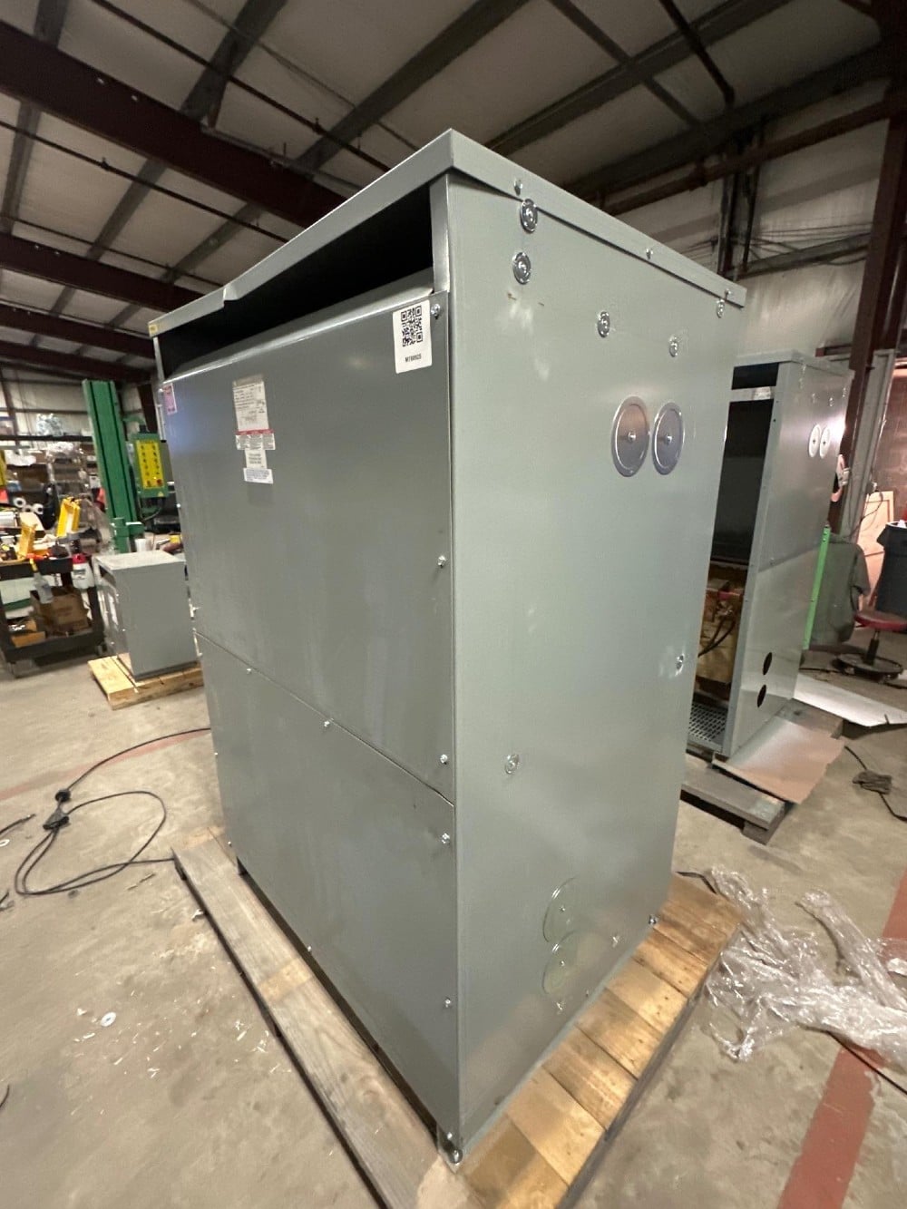 550 kVA 460 Delta Primary, 460Y/265 Secondary, 3 phase, Dry Type Iso Transformer, Ready To Ship - Image 3