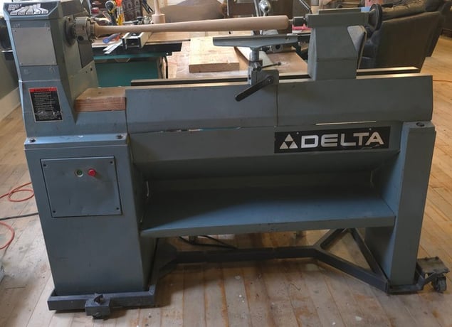 16" x 40" Delta #46-860, Woodworking Lathe, 1.5 HP, 1720 RPM, 230 Volts, 1PH, 1995 - Image 2