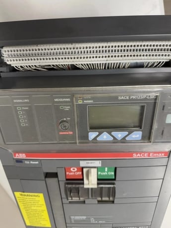 2000 Amps, ABB, E2B SACE Emax Series, Low-Voltage Air Circuit Breaker, 690 Volt AC, PR123/P LSIG trip unit - Image 4