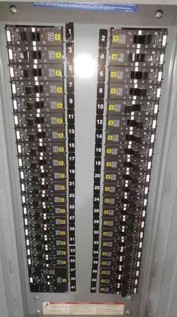 100 Amp. Square D NF, panelboard, 480Y/277 Volts, 3 phase, 42 circuits - Image 2