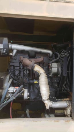 30 KW Magnetek Elliott #RD-370, diesel generator, Perkins engine, 1 & 3 phase, 659 hours - Image 5