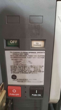 4000 Amps, General Electric Power Break II #SSD40B440H, insulated case circuit breaker, 3 pole, 600 Volts - Image 5