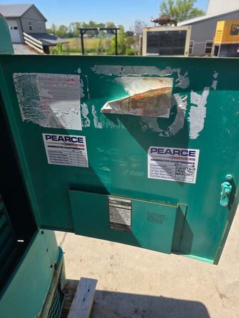 45 KW Onan, LP gas generator, Ford 4.9L engine, enclosed, 1 phase, 988 hours, 1989 - Image 9