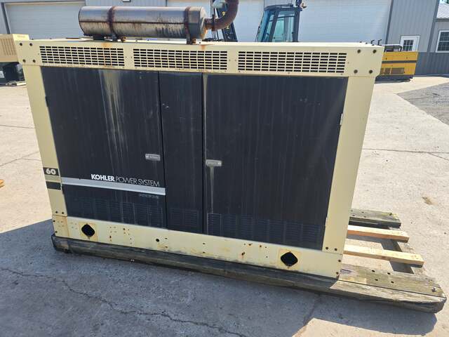 57 KW Kohler, LP propane generator, GM 5.7L engine, enclosed, 1024 hours, 2001 - Image 5