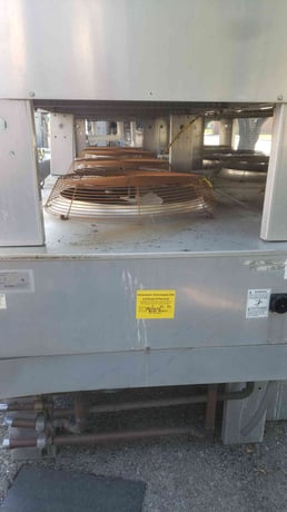 Liebert #DCDF415-A, air cooled condenser, 4 fans, 460 V., 3 phase (4 available) - Image 1