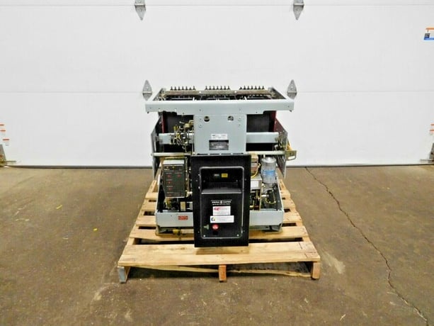 4000 Amp, General Electric, AKR-7F-100, low voltage power circuit breaker, RMS-9 - Image 2