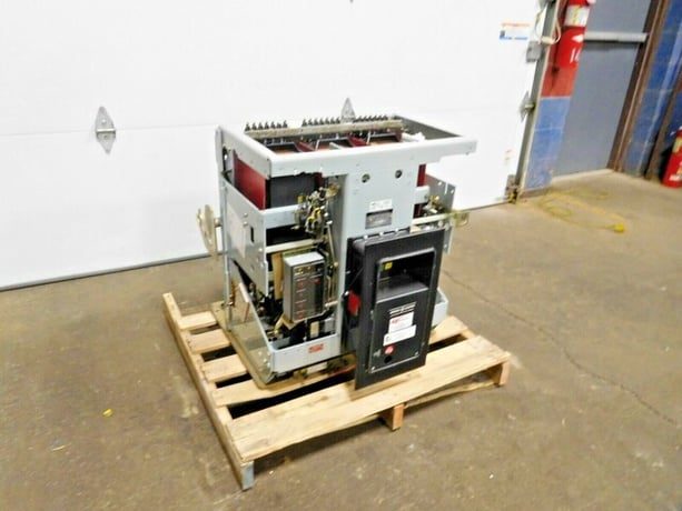 4000 Amp, General Electric, AKR-7F-100, low voltage power circuit breaker, RMS-9 - Image 3