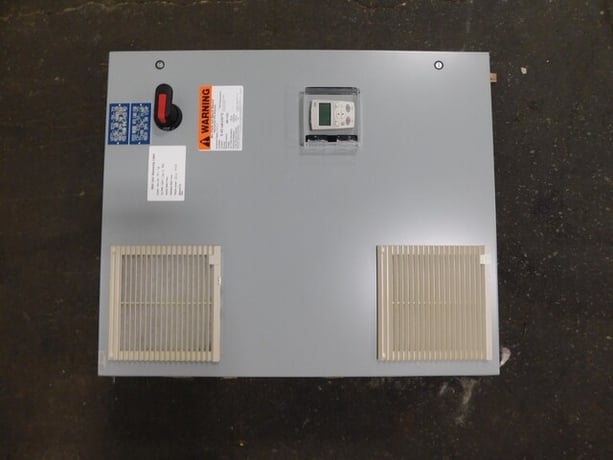 20 HP ABB, ACH550-UH-031A-4, VFD drive cabinet, 480 VAC, 31A - Image 9