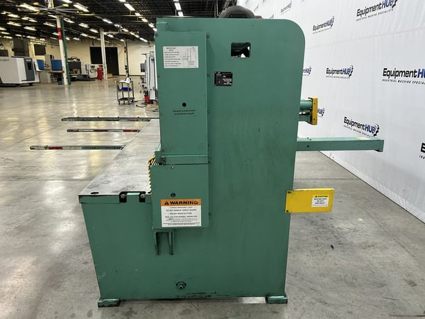 1/4" x 10' Piranha #M1/4-10, hydraulic shear, 39" front operated back gauge, 10 hold downs, (2) front arm - Image 10