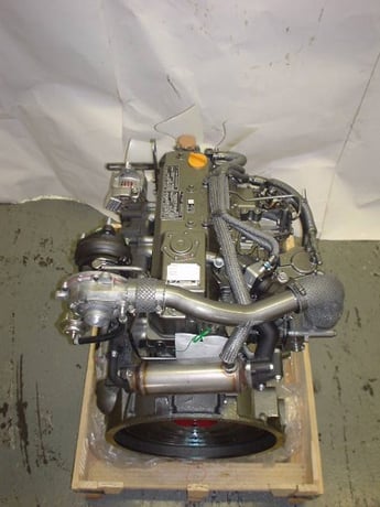 70 HP Yanmar #4TNV98T-GGE, Diesel Engine, Complete, Fan to Flywheel - Image 4