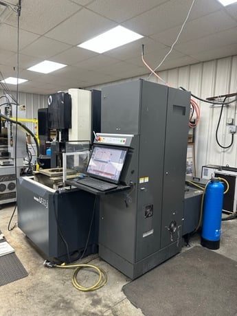 Makino #U32J, CNC Wire Electrical Discharge Machine, 14.6" x 10.6" x 8.7" travels, Hyper I CNC, 24" HD touch - Image 2