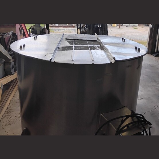580 gallon Perma-San #560L, Stainless Steel Mixing Tank, 5' diameter x 46.5" deep tank, 1 HP 3-blade impeller - Image 4