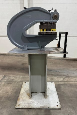8 Ton, Rotex #18, 1/8" to 2-1/4" cap., 18" throat, 18 station, hand actuated, tooling & spare parts - Image 8